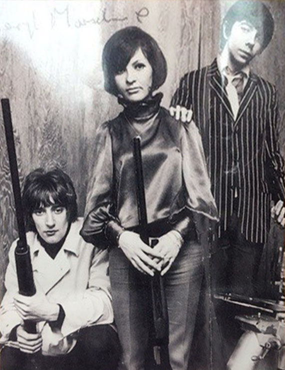 Shotgun Express, October 1968. [Left to right: Rod Stewart, Beryl Marsden, Peter Bardens.]